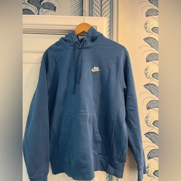 Nike Sportswear Club Fleece Pullover Hoodie in Dark Marina Blue - Picture 1 of 2